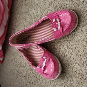 Size 7.5 pink sequin flats from Arizona jean
